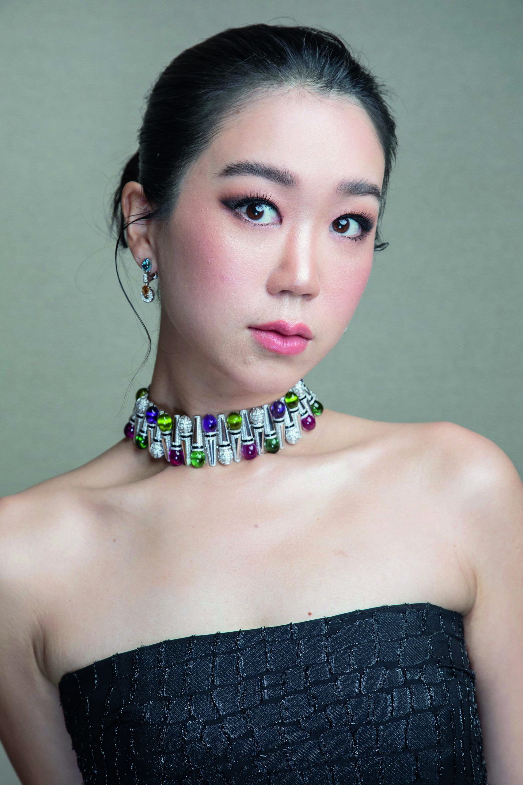chayuda-nina-jiaravanon-prestige-online-thailand