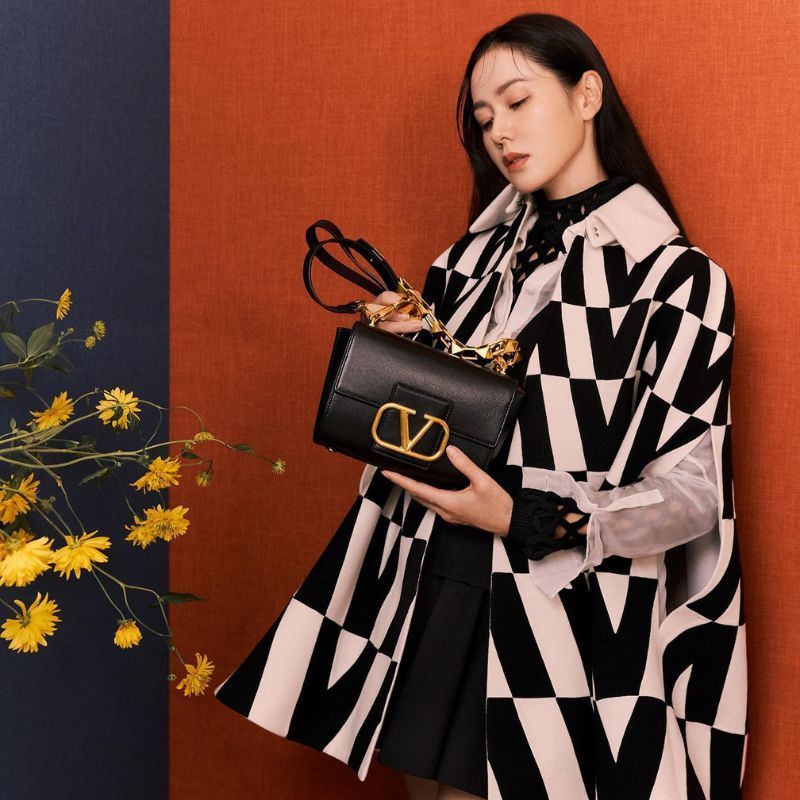 Son Ye-jin's designer bags in Thirty-Nine are perfect for work - Her World  Singapore