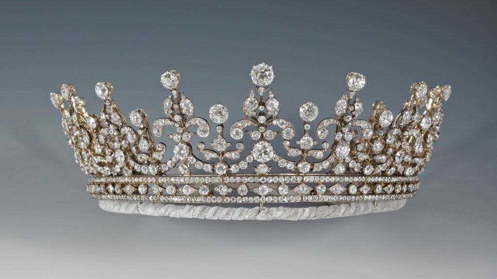 9 Spectacular Royal Tiara from British History