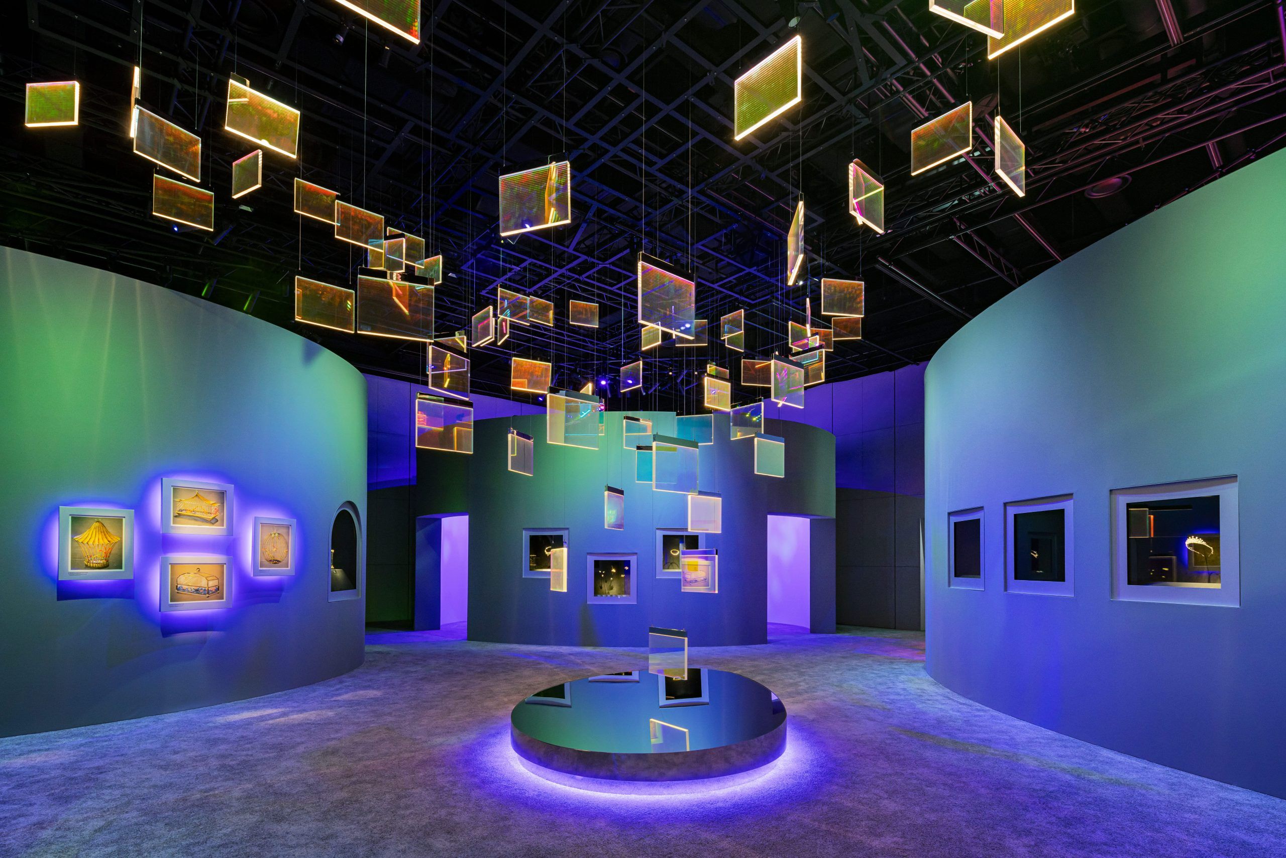 Van Cleef & Arpels' “Time, Nature, Love” Exhibition Opens in Seoul