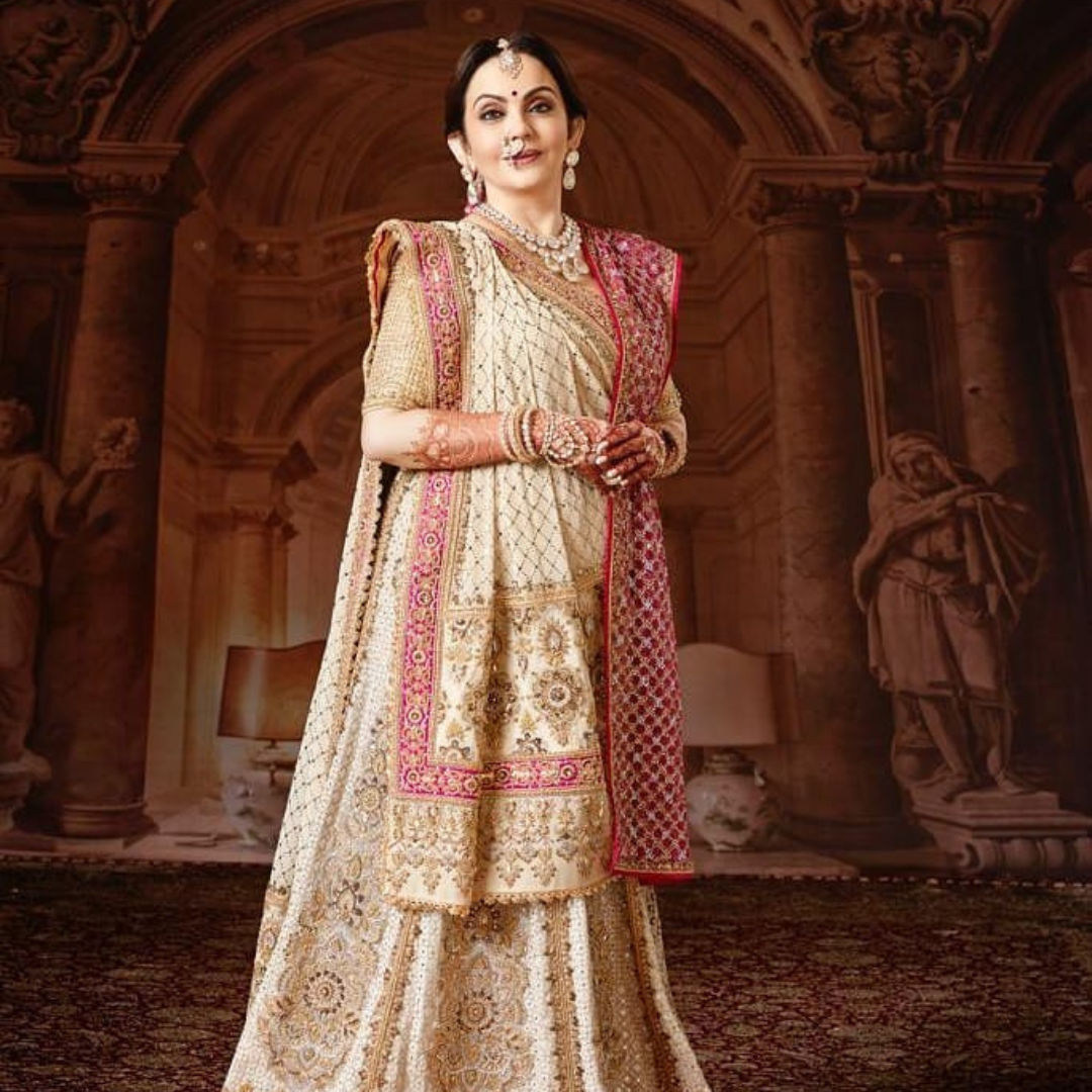 Buy Anushka Sharma Lehenga Online - Joshindia