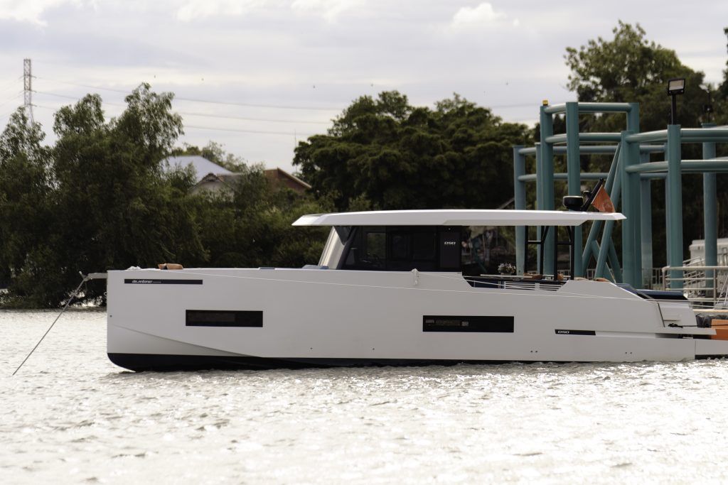 Flow Yacht Club Launches Experience Centre and Premieres De Antonio Yachts’ D50 Coupé
