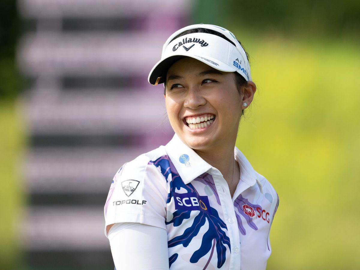 Alina porno video onlayn Hammomda jiyan va xola bilan jinsiy aloqa