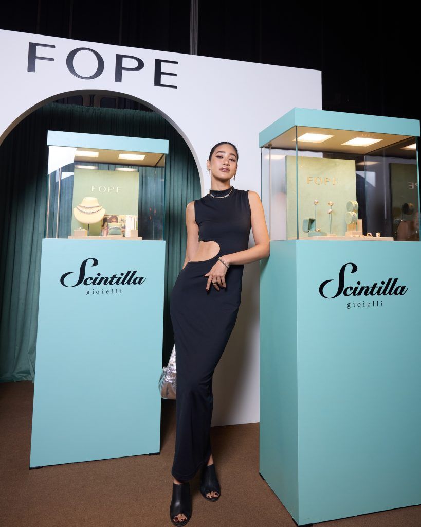 Silviya Sentning oyoq fetishi