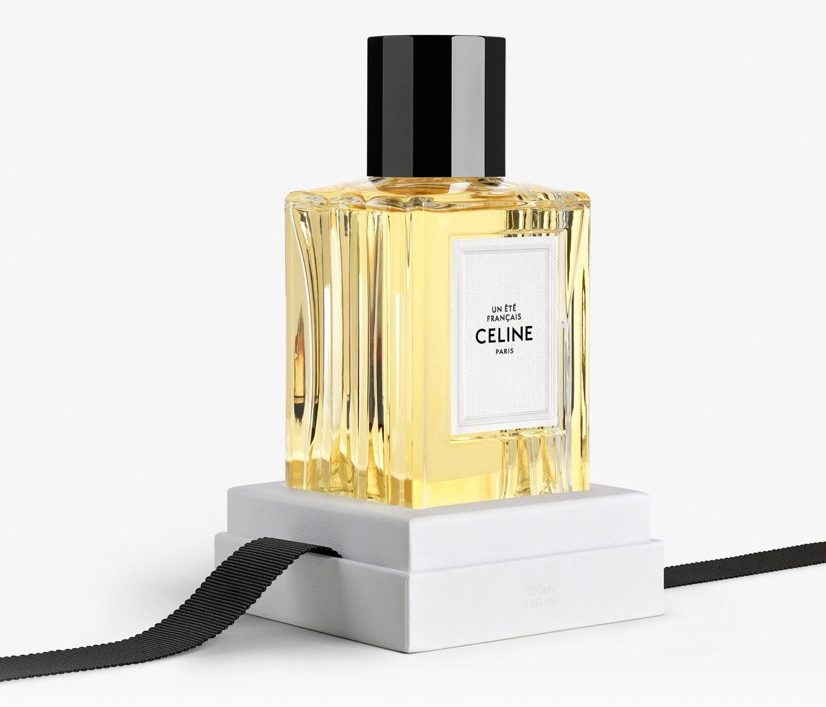 新作CELINE セリーヌ UN EAU FRANÇAISE 香水 15ml セリーヌから新作フレグランス「アン・エテ・フランセ」が登場