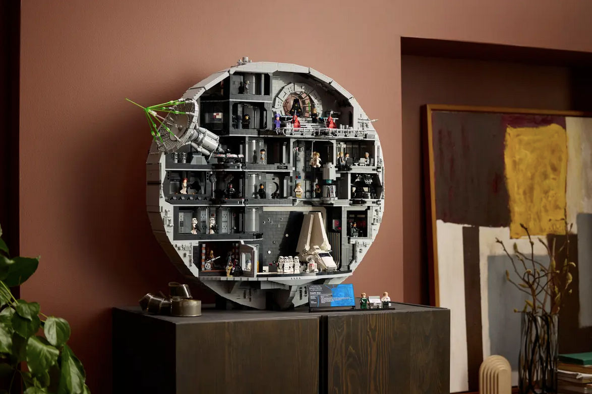 The UCS Death Star Diorama is the Most Expensive LEGO Set