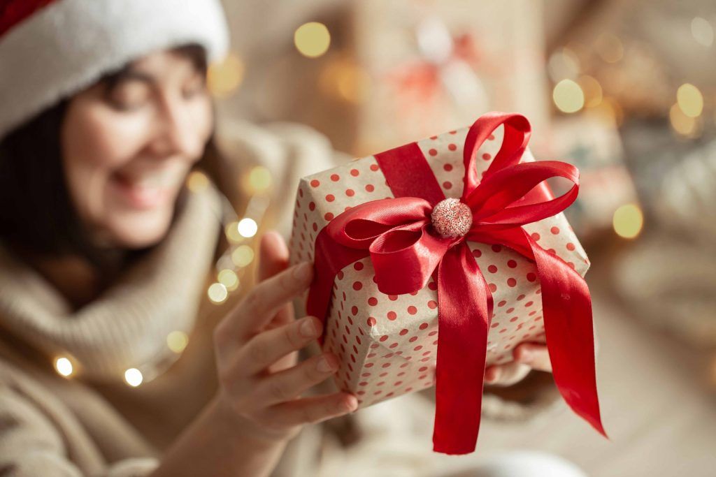 10 Trendy Gifts to Brighten His Christmas
