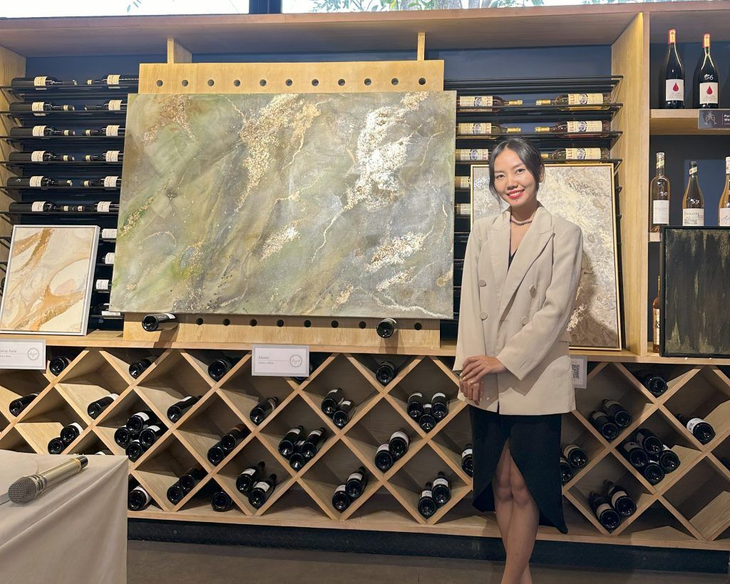 Khmer Abstract Artist Daisyodia Paints Emotions in Motion
