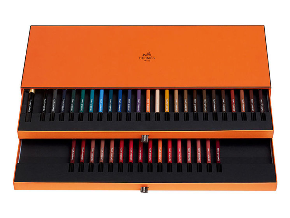 trait-d-hermes-coloured-eye-